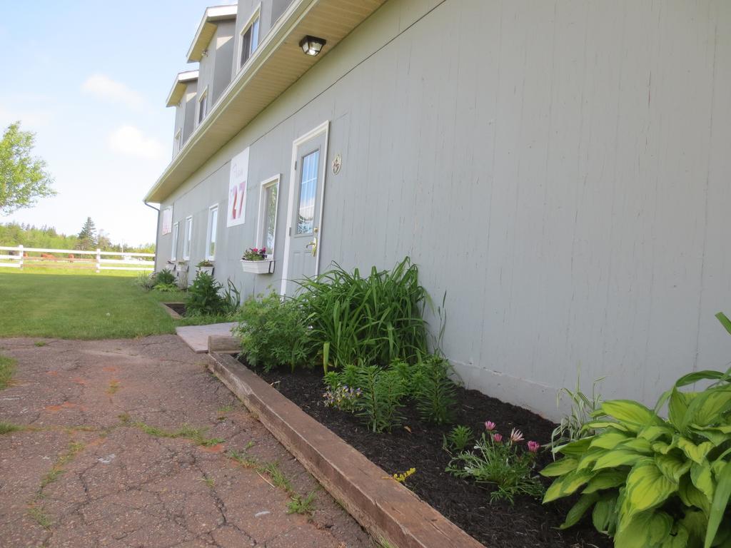 Brackley Beach Hostel Exterior photo