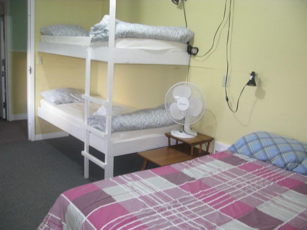 Brackley Beach Hostel Exterior photo