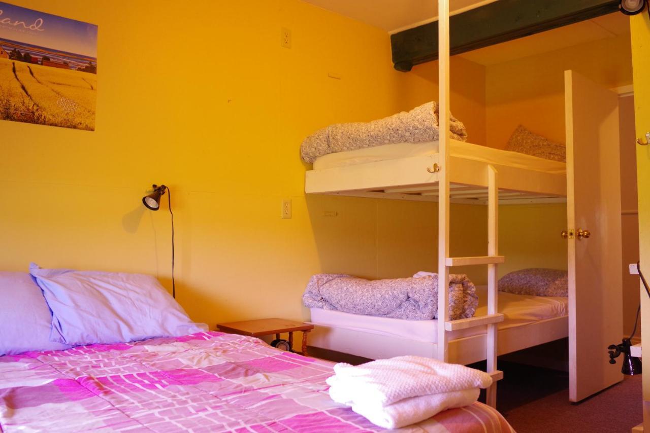 Brackley Beach Hostel Exterior photo